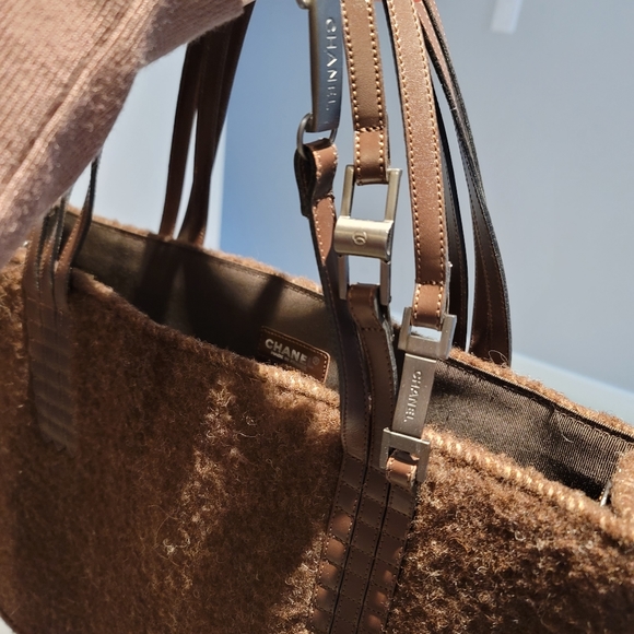 Vintage Chanel wool tote - Picture 7 of 8